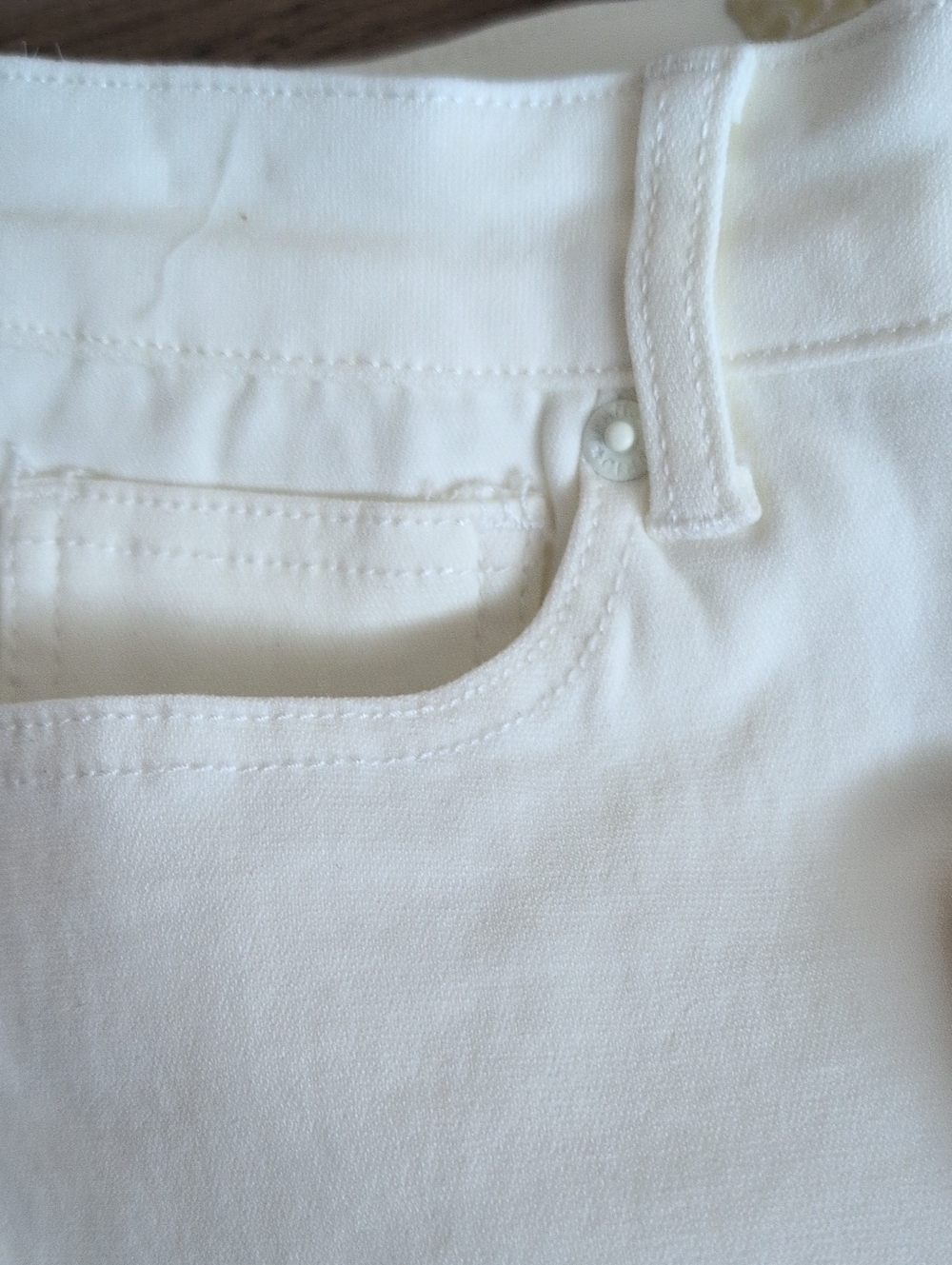 NWT Hybrid & company Women's Jeggings Cream  Skinny Jeans Medium - Picture 5 of 9